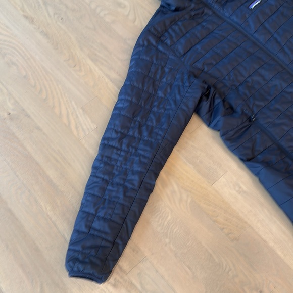 Patagonia Women’s Nano Puff Jacket XL Navy - Picture 3 of 11